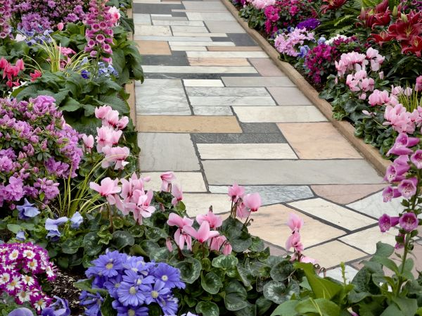 Cost of Garden Path Installation in Anaheim